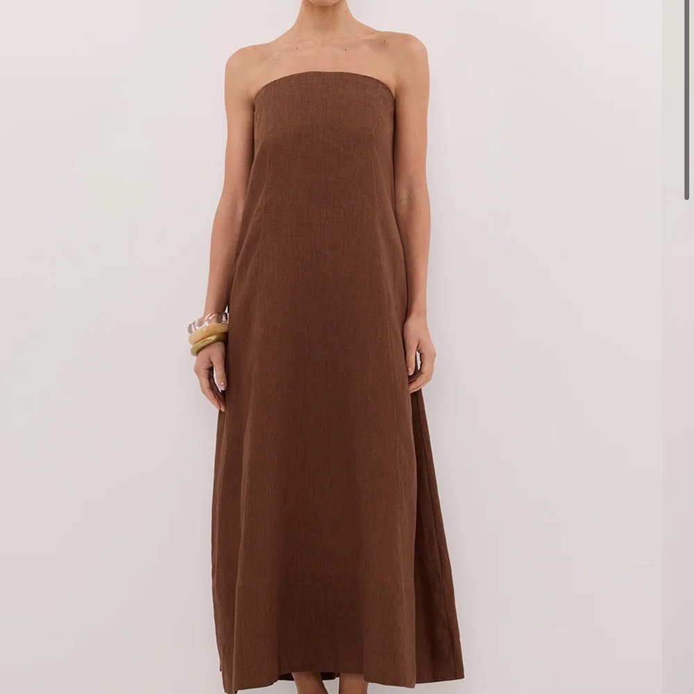 DISSH 

Kinsley Fondant Linen Strapless Midi Dress